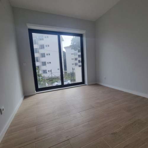 OPORTUNIDADE!!Prédio renovado com 4 apartamentos e um espaço comercial