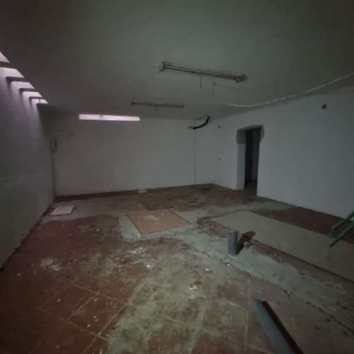 OPORTUNIDADE!!Prédio renovado com 4 apartamentos e um espaço comercial