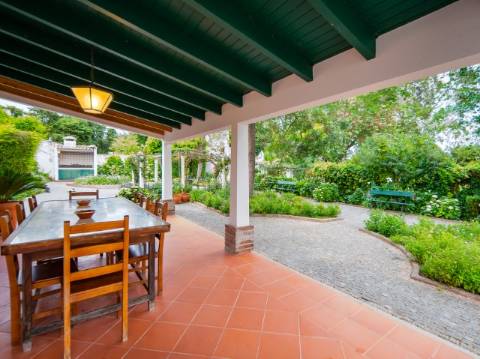 Herdade com casa centenária exclusiva com Água da Edia e potencial Hoteleiro