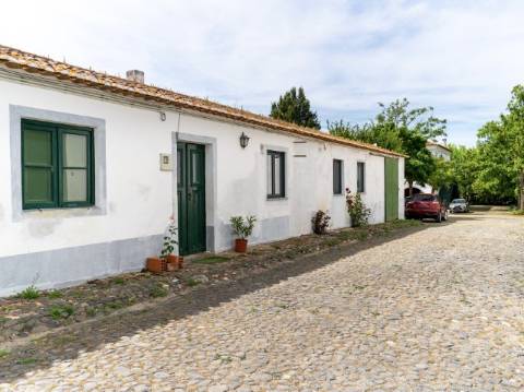 Herdade com casa centenária exclusiva com Água da Edia e potencial Hoteleiro