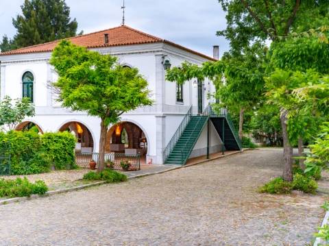 Herdade com casa centenária exclusiva com Água da Edia e potencial Hoteleiro