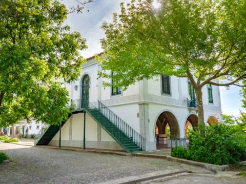 Herdade com casa centenária exclusiva com Água da Edia e potencial Hoteleiro