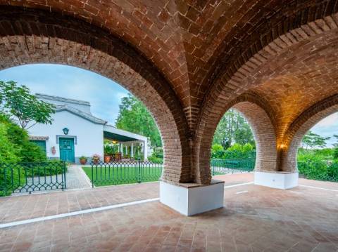 Herdade com casa centenária exclusiva com Água da Edia e potencial Hoteleiro