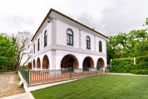 Herdade com casa centenária exclusiva com Água da Edia e potencial Hoteleiro