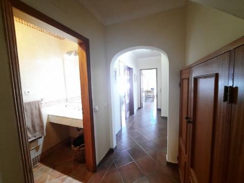 Moradia Geminada de 4 quartos com piscina privativa