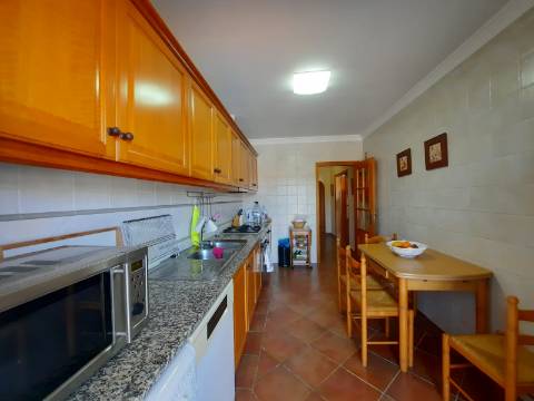 Moradia Geminada de 4 quartos com piscina privativa