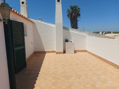 Moradia Geminada de 4 quartos com piscina privativa