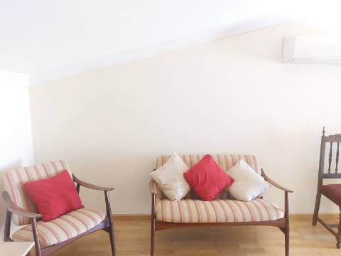 Moradia Geminada de 4 quartos com piscina privativa