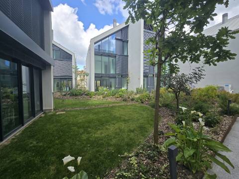 Apartamento com um quarto ,novo ,no Empreendimento Prateato Terrace em Marvilla