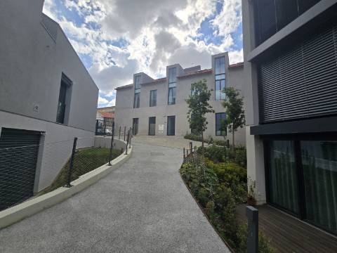 Apartamento com um quarto ,novo ,no Empreendimento Prateato Terrace em Marvilla