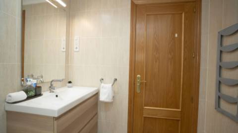 Apartamento T3 com Terraços, Piscina e Estacionamento no Algarve - Excelente Oportunidade!