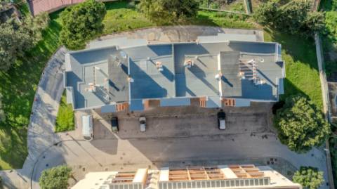 Apartamento T3 com Terraços, Piscina e Estacionamento no Algarve - Excelente Oportunidade!