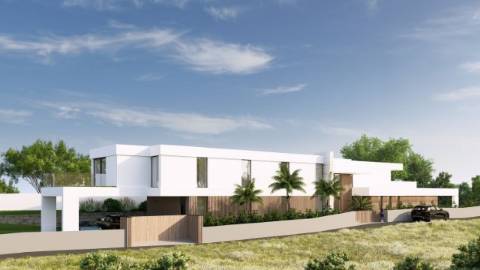 Terreno com Projeto Aprovado em Almancil - Moradia Contemporânea de Luxo com Piscina
