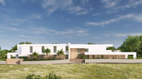 Terreno com Projeto Aprovado em Almancil - Moradia Contemporânea de Luxo com Piscina
