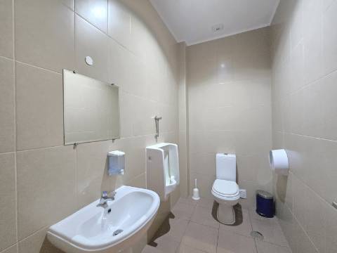 Estabelecimento Comercial em Funcionamento à Venda nas Ferreiras, Albufeira