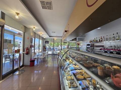 Estabelecimento Comercial em Funcionamento à Venda nas Ferreiras, Albufeira