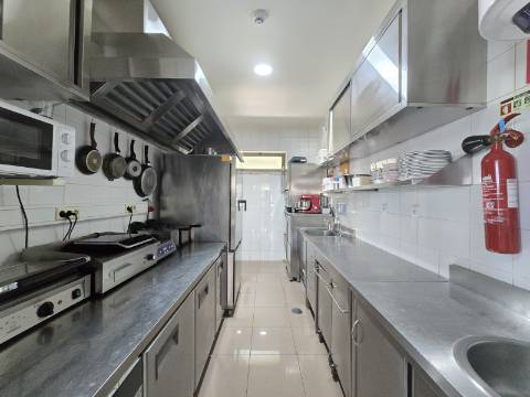 Estabelecimento Comercial em Funcionamento à Venda nas Ferreiras, Albufeira