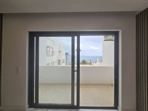 Apartamento T2 de Luxo com Vista Mar - Primeira Linha, Quarteira
