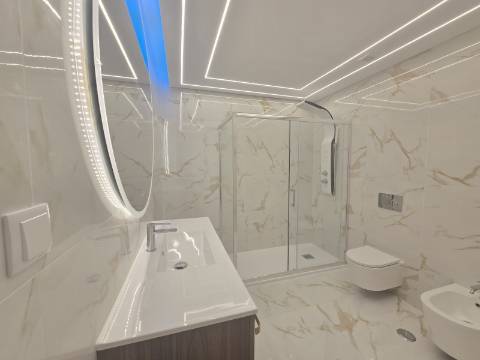 Apartamento T2 de Luxo com Vista Mar - Primeira Linha, Quarteira
