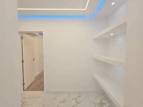 Apartamento T2 de Luxo com Vista Mar - Primeira Linha, Quarteira
