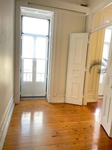 Magnífico imóvel na Avenida da Liberdade - ideal para habitação ou escritórios de prestígio