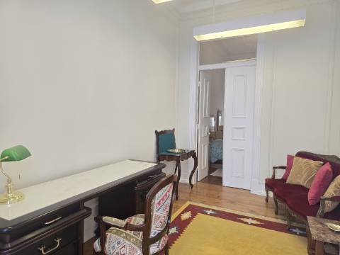 Magnífico imóvel na Avenida da Liberdade - ideal para habitação ou escritórios de prestígio