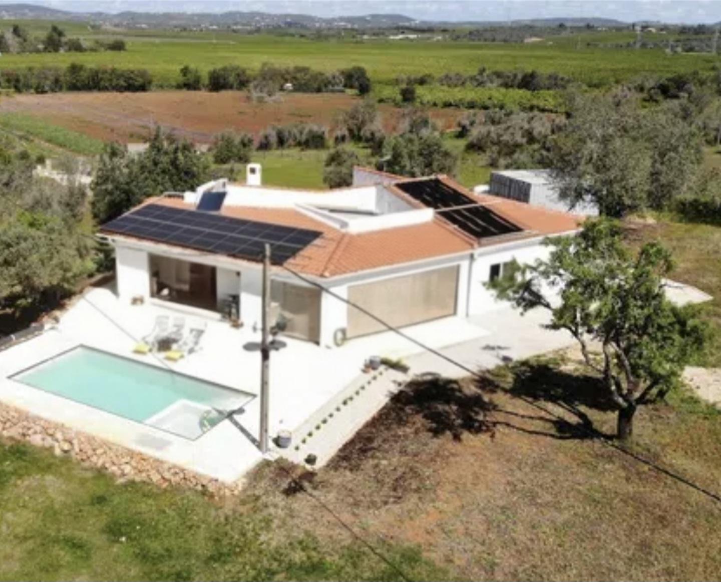 Maravilhosa Quintinha a poucos minutos da praia