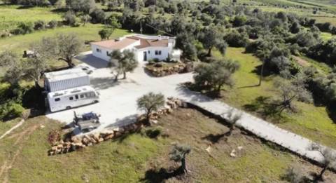 Maravilhosa Quintinha a poucos minutos da praia