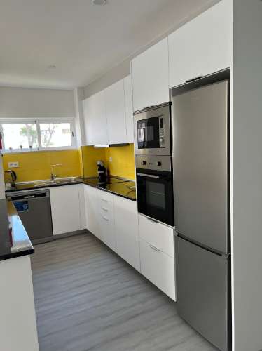 Apartamento renovado com piscina +AL