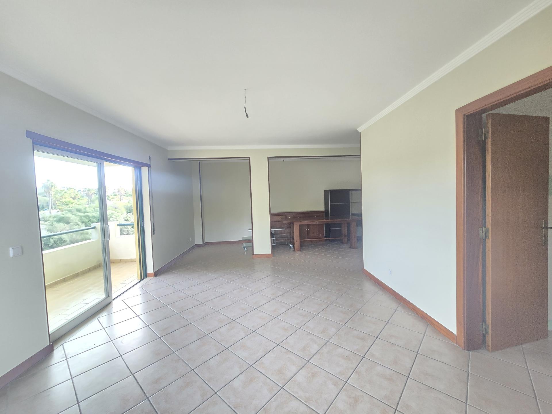 Apartamento no centro de Albufeira com garagem