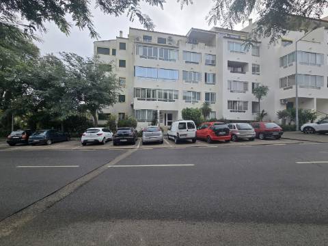 Apartamento no centro de Albufeira com garagem