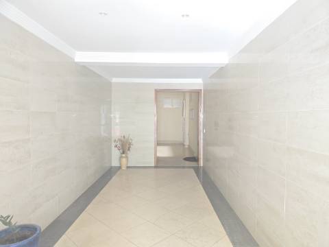 Apartamento no centro de Albufeira com garagem