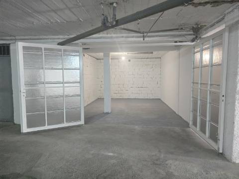 T1 Espaçoso com Potencial , Garagem Box e Piscina Rooftop