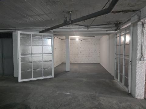 T1 Espaçoso com Potencial , Garagem Box e Piscina Rooftop
