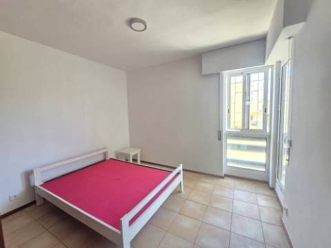 T3 Duplex com Piscina e Excelente Luminosidade em Vilamoura - Caminho do Lago