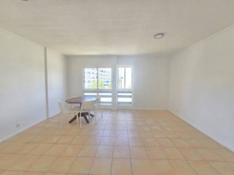 T3 Duplex com Piscina e Excelente Luminosidade em Vilamoura - Caminho do Lago