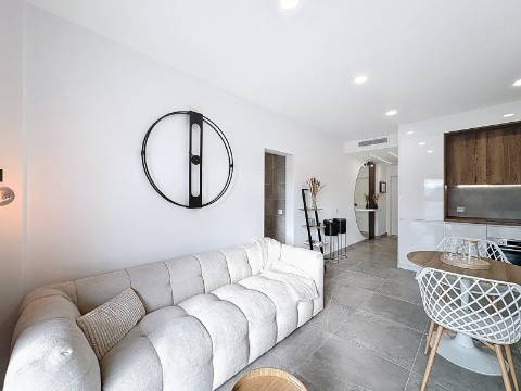Apartamento T0+1 quarto renovado em Albufeira , Oura
