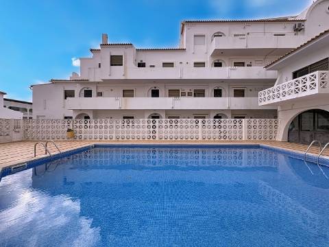 Apartamento T0+1 quarto renovado em Albufeira , Oura