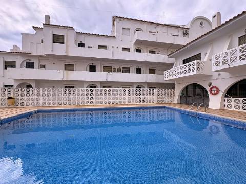 Apartamento T0+1 quarto renovado em Albufeira , Oura