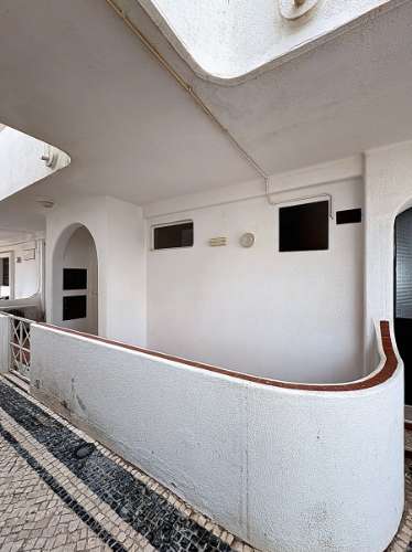 Apartamento T0+1 quarto renovado em Albufeira , Oura