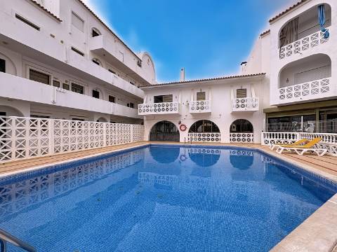 Apartamento T0+1 quarto renovado em Albufeira , Oura
