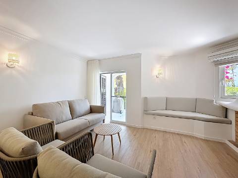 Apartamento T1+1 num dos melhores resorts em Albufeira e Olhos de Água