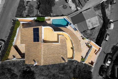 Moradia T5 com Piscina Privada na Prestigiada Zona da Ladeira do Vau - Portimão