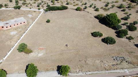 Terreno para construção de 12 moradias com projeto aprovado - Brejos (Elvas)