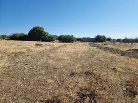 Terreno para construção de 12 moradias com projeto aprovado - Brejos (Elvas)