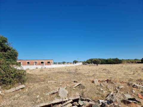 Terreno para construção de 12 moradias com projeto aprovado - Brejos (Elvas)