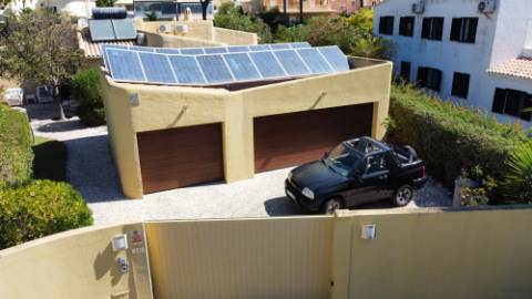 Moradia V3 toda térrea isolada com piscina,jardim e garagem - Vilamoura(Algarve)