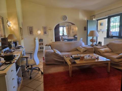 Moradia V3 toda térrea isolada com piscina,jardim e garagem - Vilamoura(Algarve)