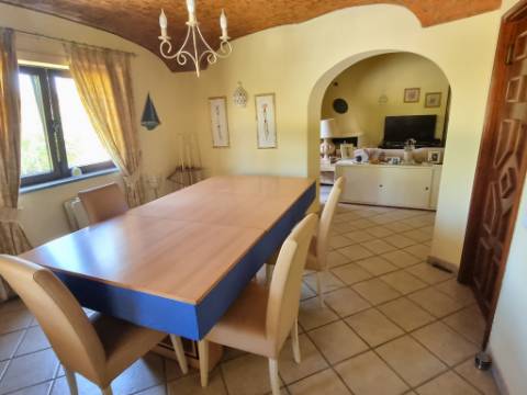 Moradia V3 toda térrea isolada com piscina,jardim e garagem - Vilamoura(Algarve)