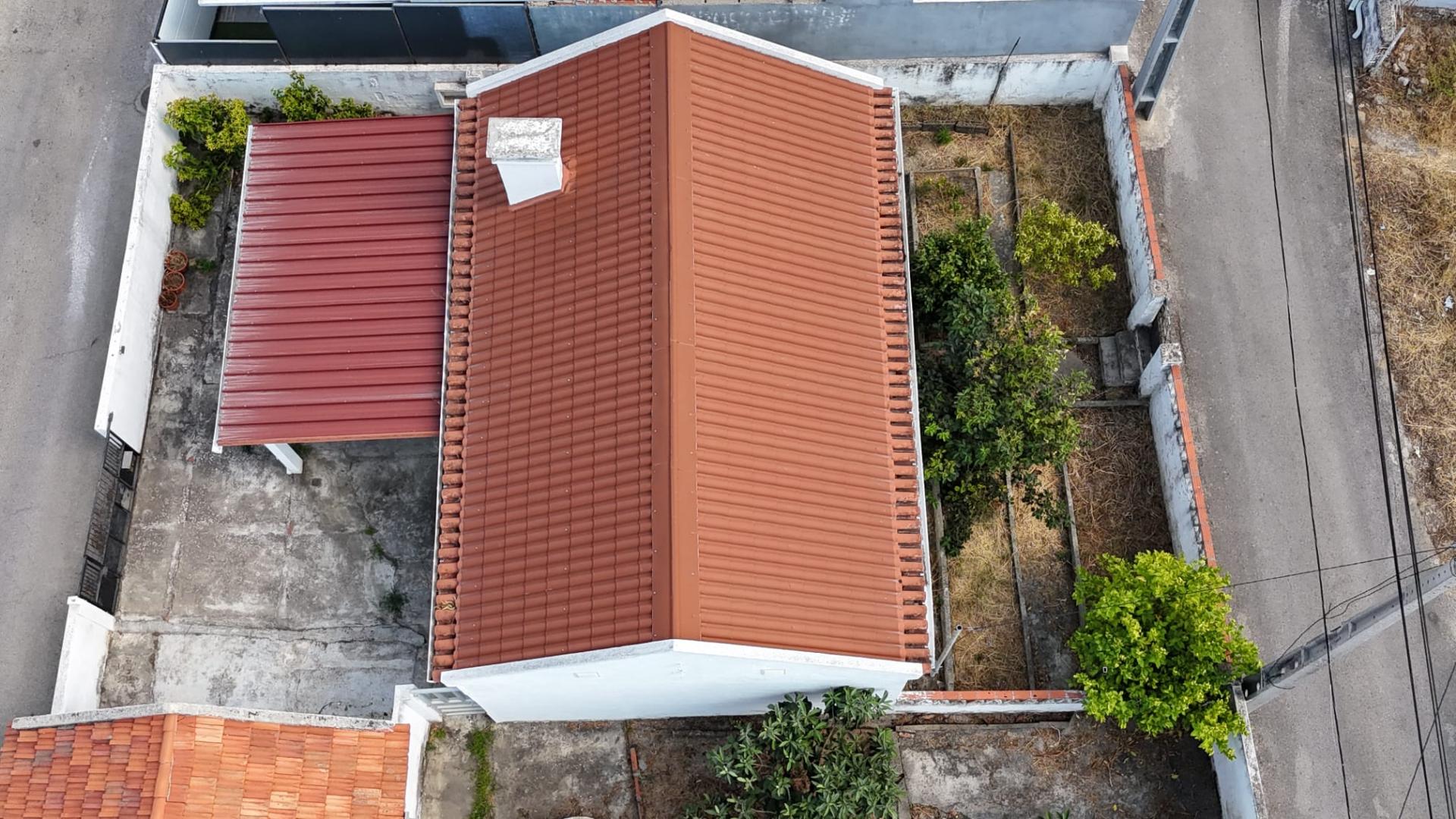 EXCLUSIVO - Venda conjunta de 2 moradias a necessitar de remodelação/construção - (Setúbal)